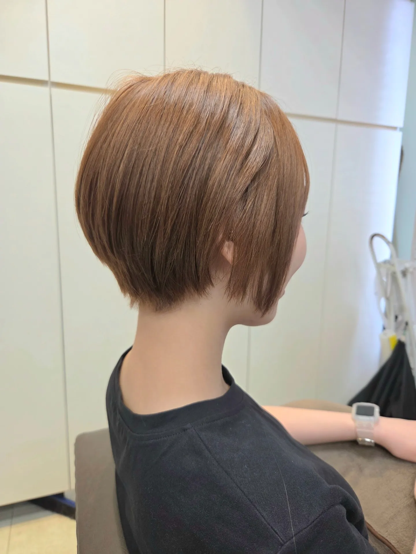 20代/人気/ナチュラルショート/ブリーチなしカラー/ハイトーン